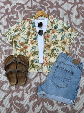 Tropical Floral Button Down Short Sleeve Collar Shirt Resortwear | Size 12P